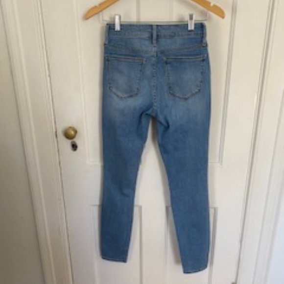 Women's Gap Distressed Jeans, Curvy, True Skinny, Size 25R - Picture 2 of 4